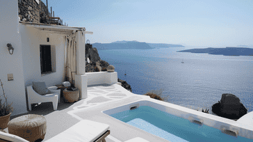 Santorini Serenity: Relaxation in the Greek Islands